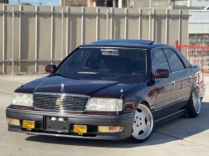 1998 TOYOTA CROWN ROYA SALOON (MODIFIED)
