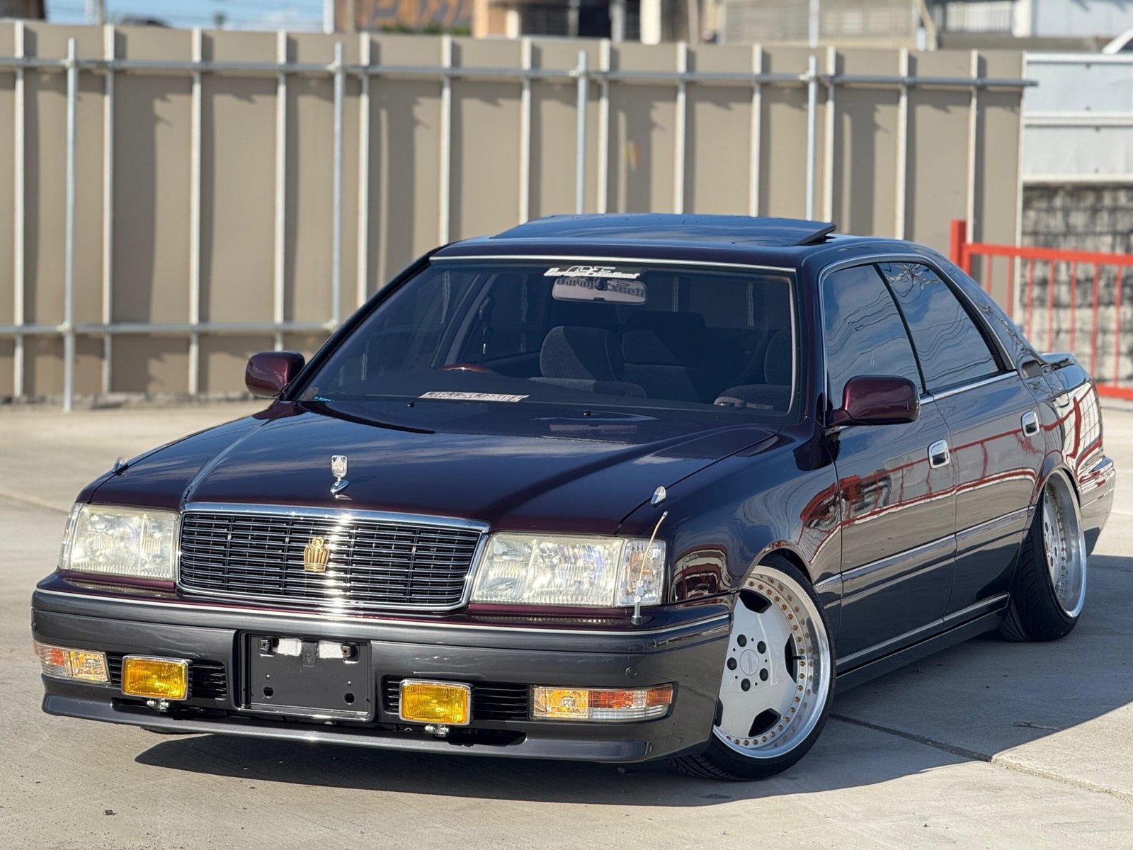 1998 TOYOTA CROWN ROYA SALOON (MODIFIED)
